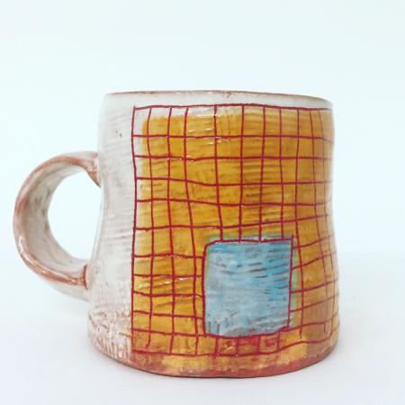 mug with grid pattern