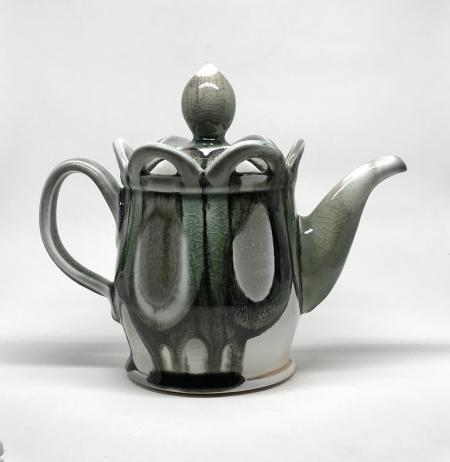 grey teapot 